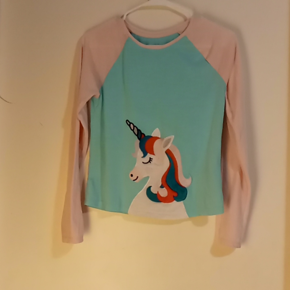 Clothes - Picture 2 of 3